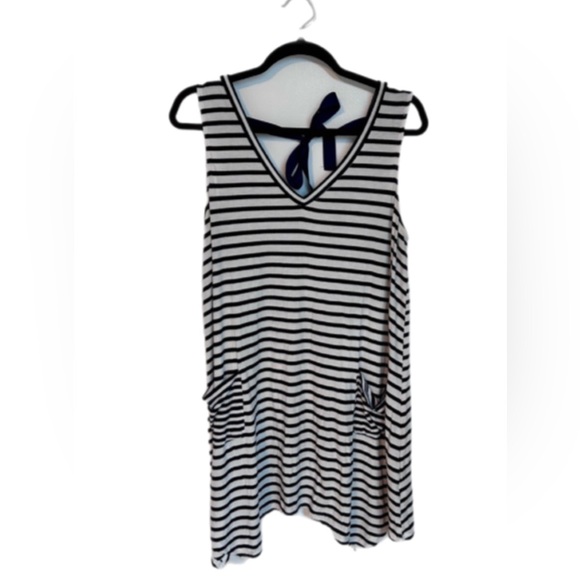Trixxi Sleeveless Stripes Ribbon Tunic Size Medium - Picture 1 of 5